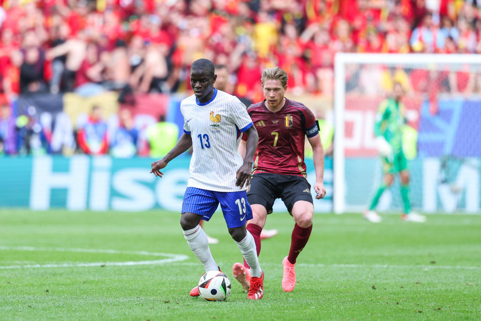 夺冠之路!法国足球联赛各队角逐激烈 夺冠之路!法国足球联赛各队角逐激烈