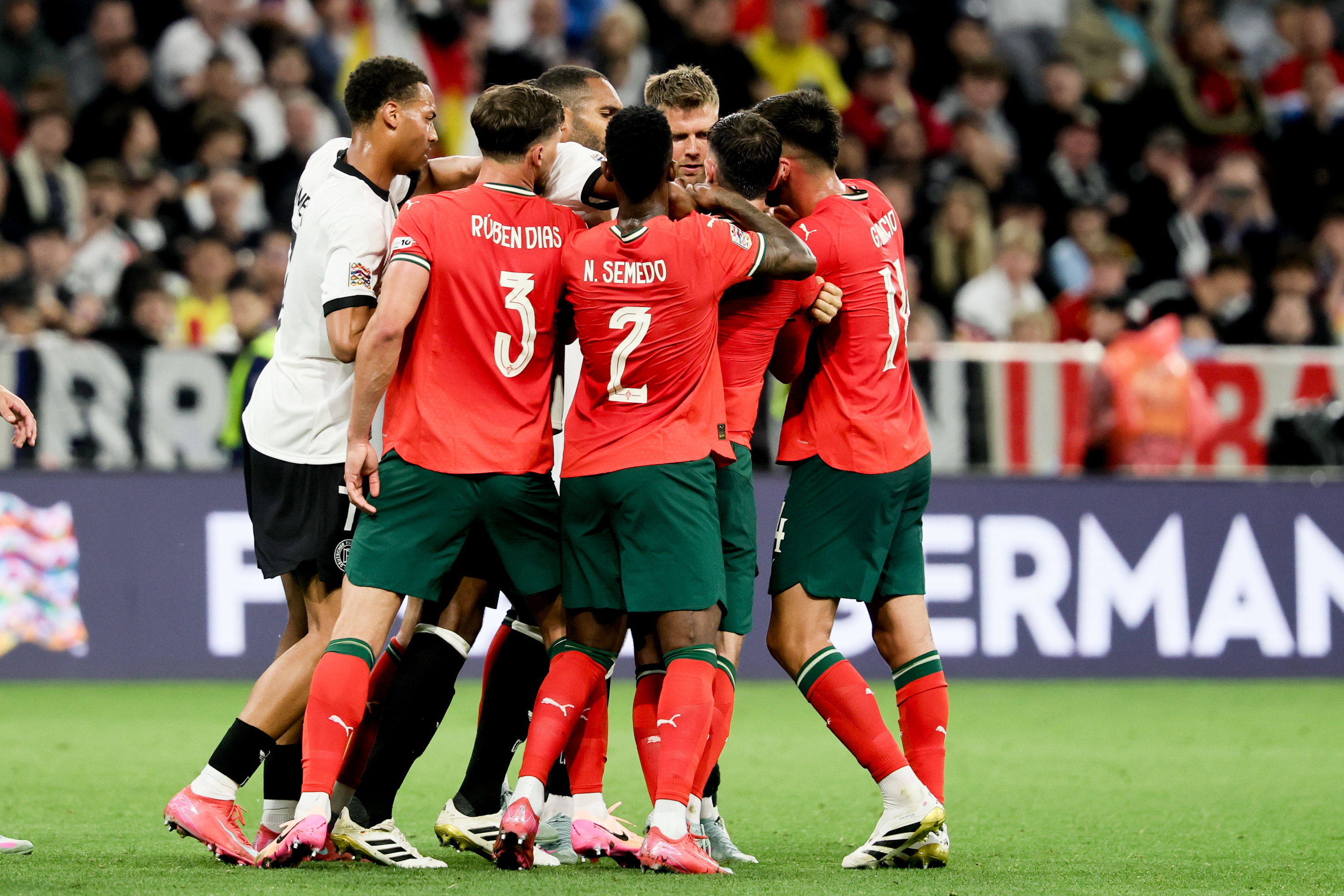 开云体育下载-意大利对阵葡萄牙，火爆冲突引发关注的简单介绍