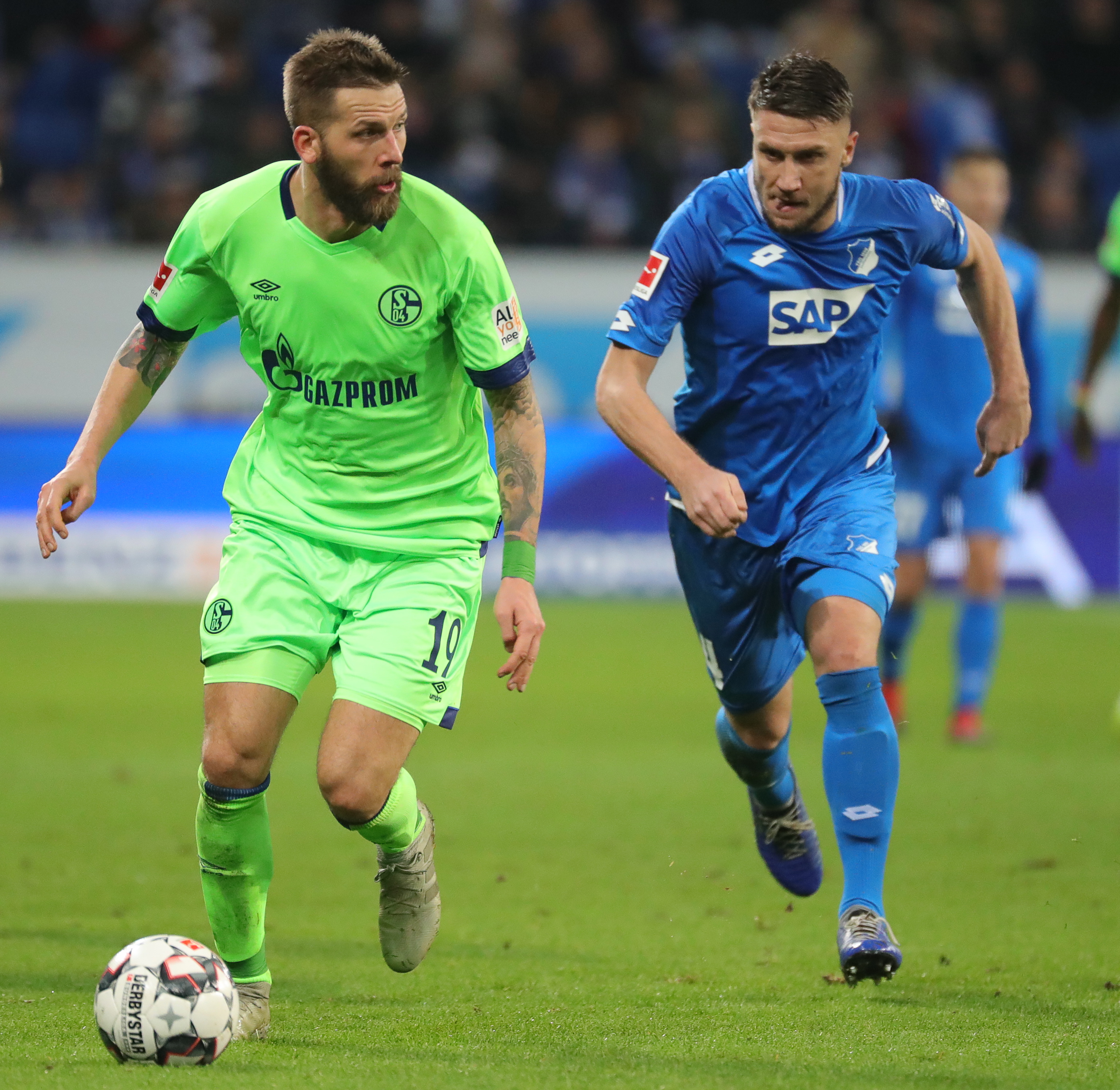 关于沙尔克客场告捷,斩获宝贵三分的信息 关于沙尔克客场告捷,斩获宝贵三分的信息