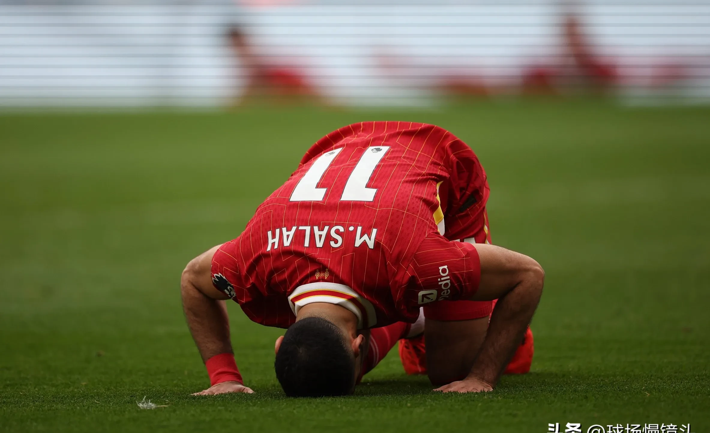 开云体育-利物浦颓势难挡，战术调整成为当务之急