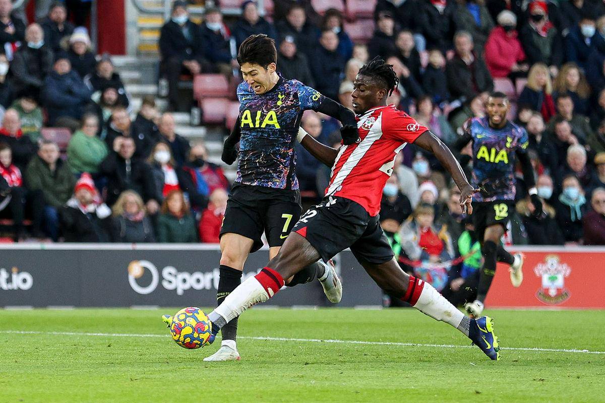 开云体育平台APP-曼城主场大胜南安普顿，豪取积分领先