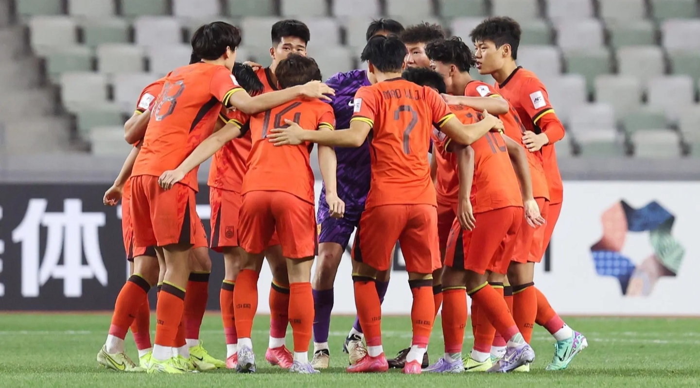 包含国际足球盛事！亚洲赛场上的紧张对抗的词条