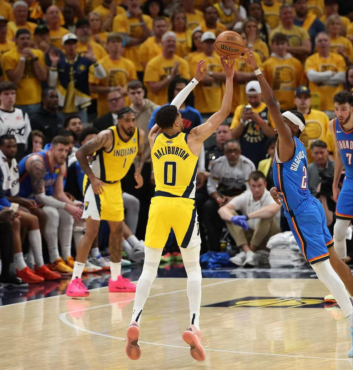 步行者全队发挥出色赢得比赛 步行者全队发挥出色赢得比赛