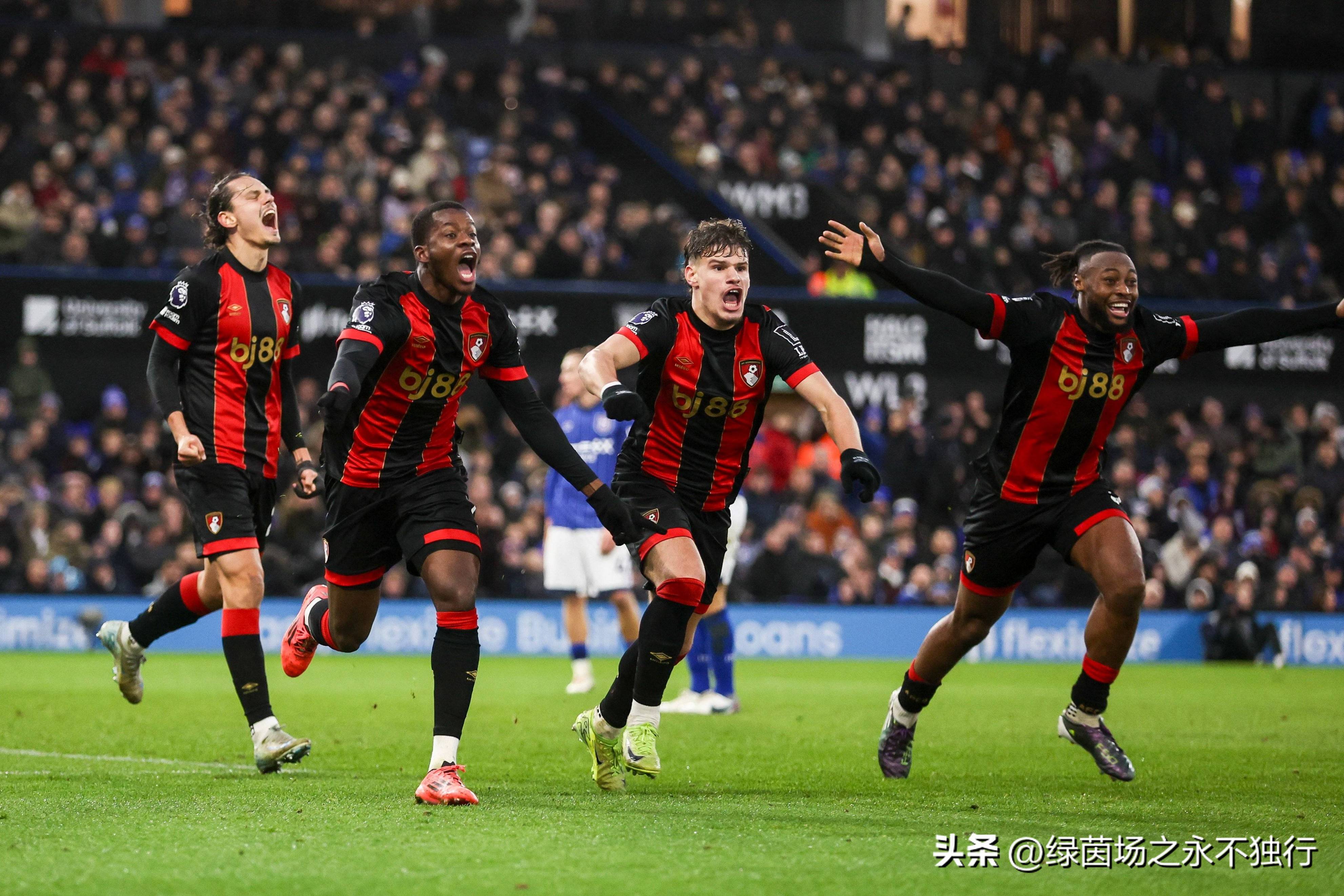 利物浦球员轮换阵容,主教练展现战术灵活性 利物浦球员轮换阵容,主教练展现战术灵活性