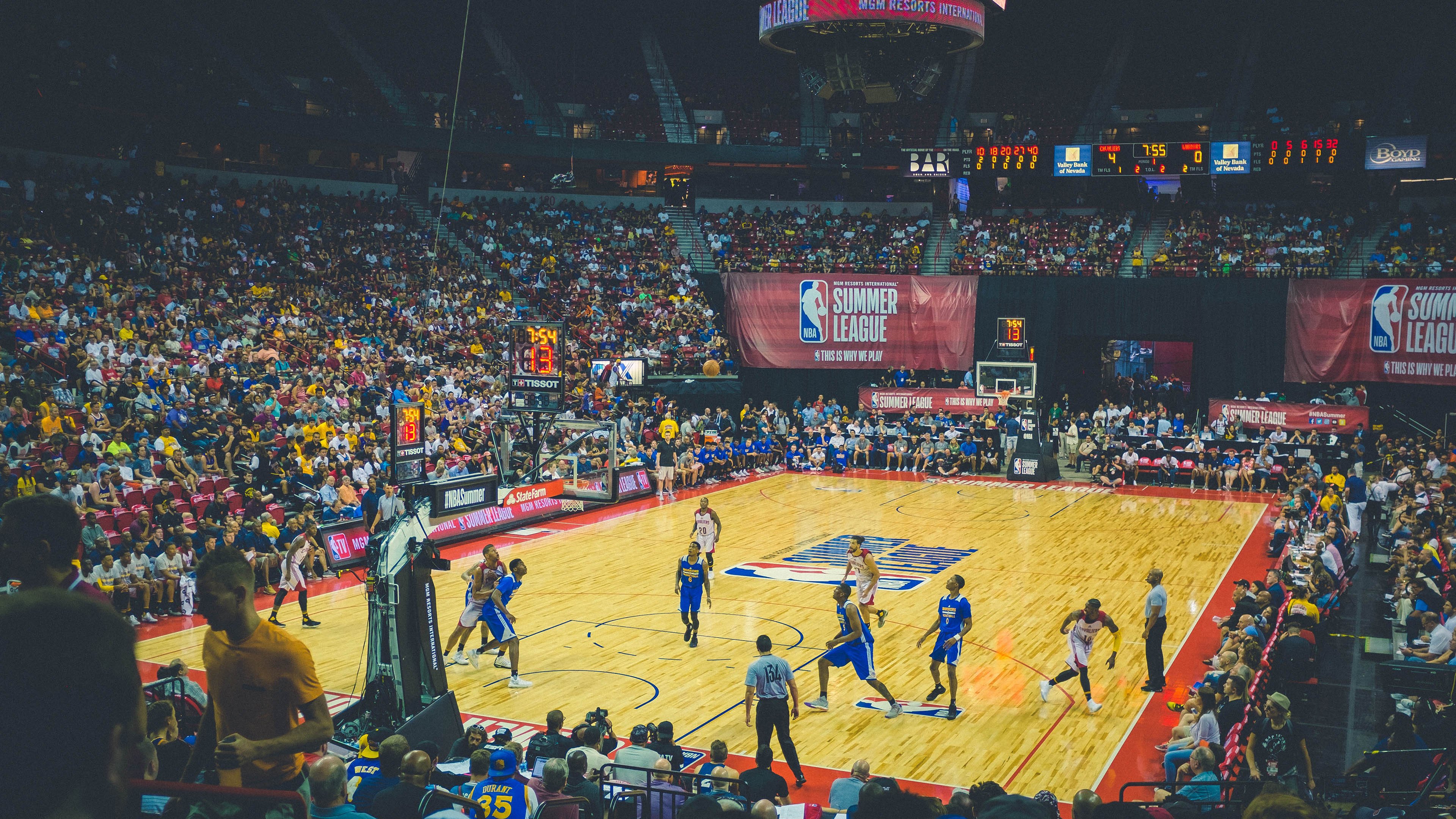 开云体育app-铁幕横江，森林狼式防守体系如何彻底锁死新疆队进攻