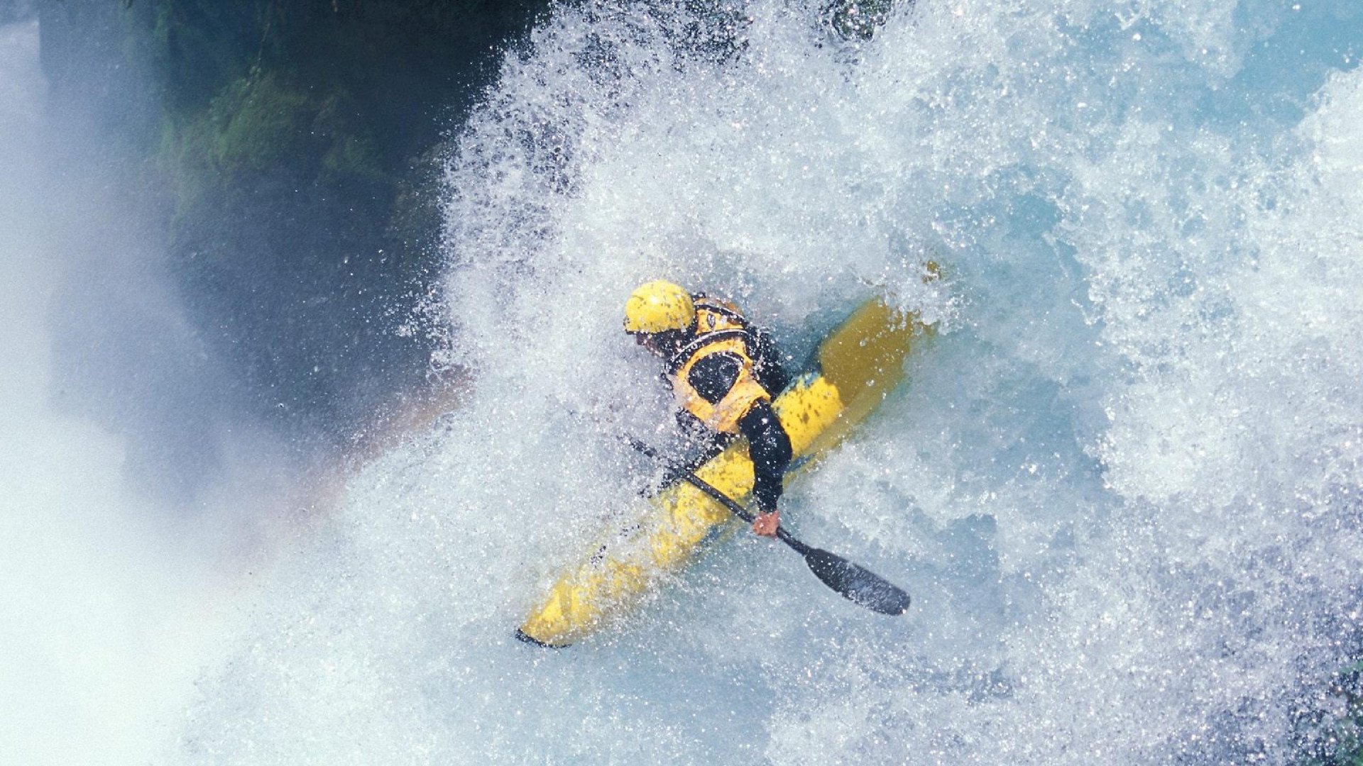 绝境突破,周冠宇雨中银石封神,哈斯车队力克雷诺的启示录