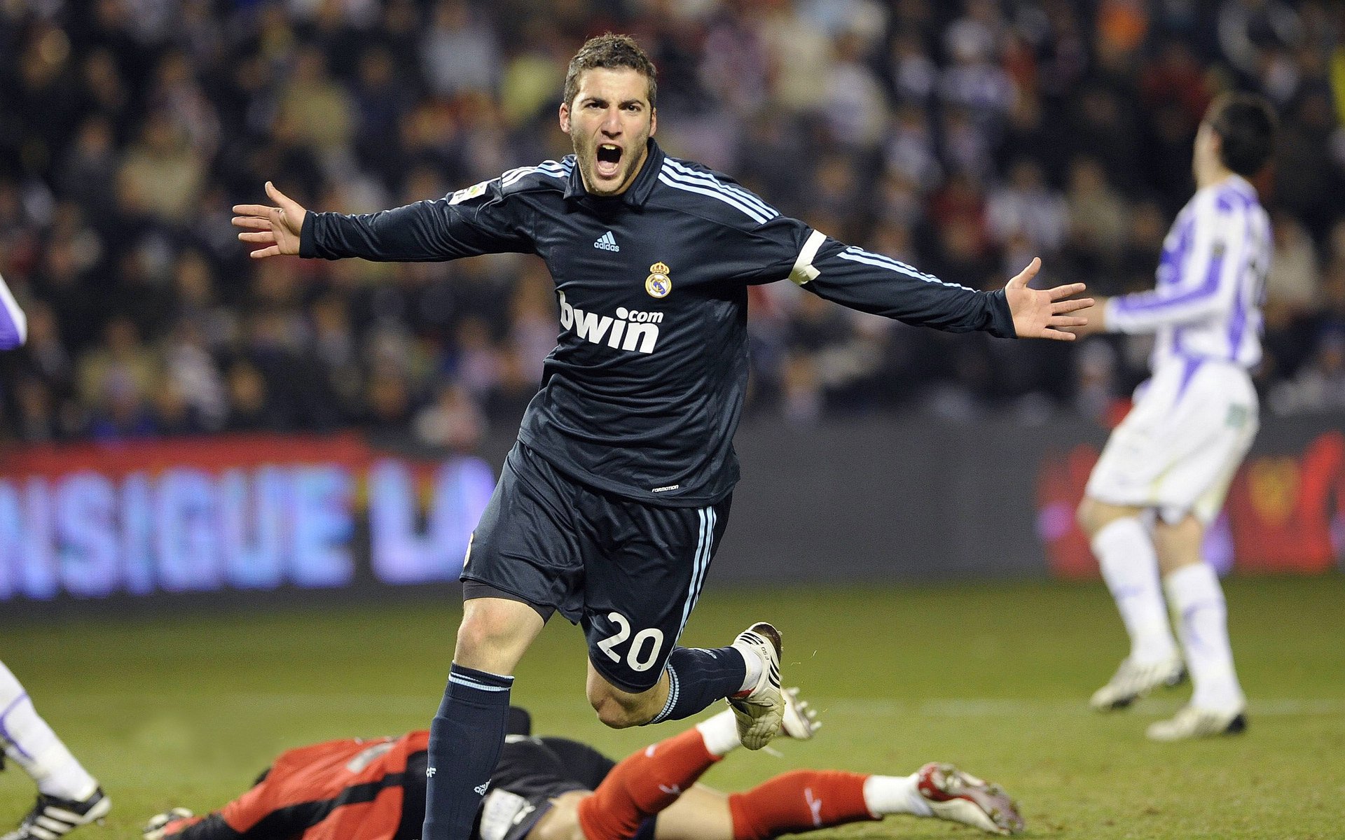 刷新纪录之夜,骑士让郭艾伦的荣光沦为脚注