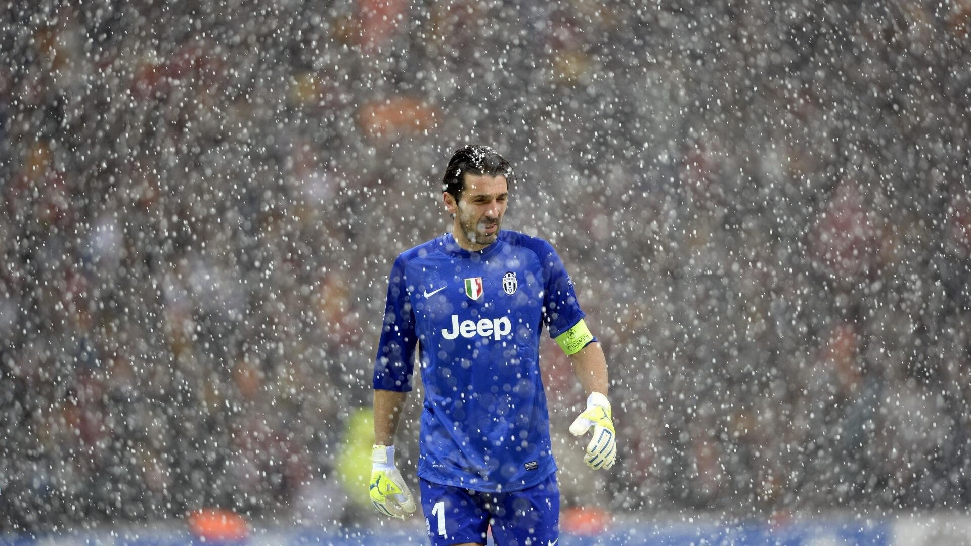 黑马横扫红魔,孤胆英雄引爆狂欢—当索伯奇迹般碾压法拉利,汉密尔顿点燃赛场灵魂